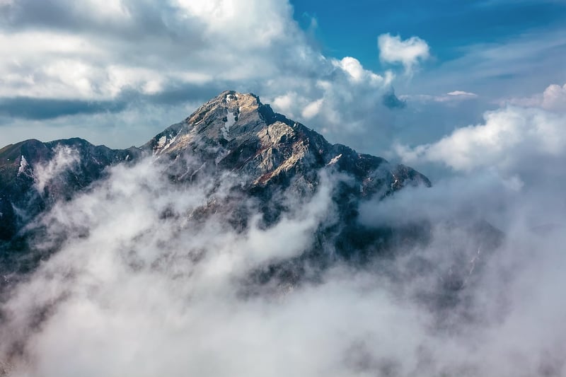 Majestic Peaks
